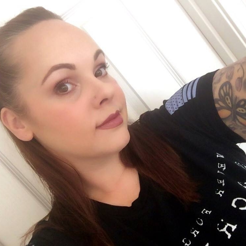 Meet your Posher, Danielle